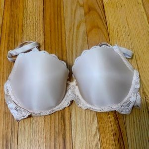 Victoria’s Secret Dream Angels nude bra